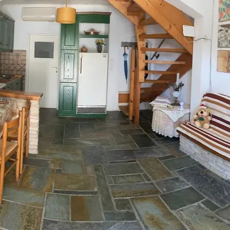 Cosy Maisonette Close To Poros,epidauros,nafplio Taktikoupoli