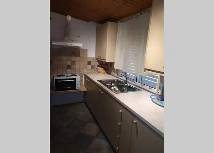 Cosy Maisonette Close To Poros,epidauros,nafplio Taktikoupoli